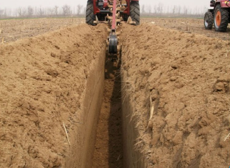 Chain-Trencher-and-Disc-Trencher