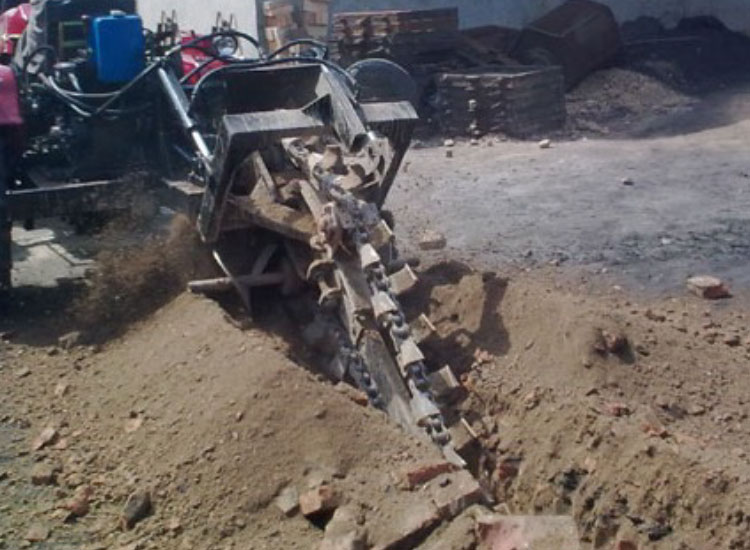Chain-Trencher-and-Disc-Trencher